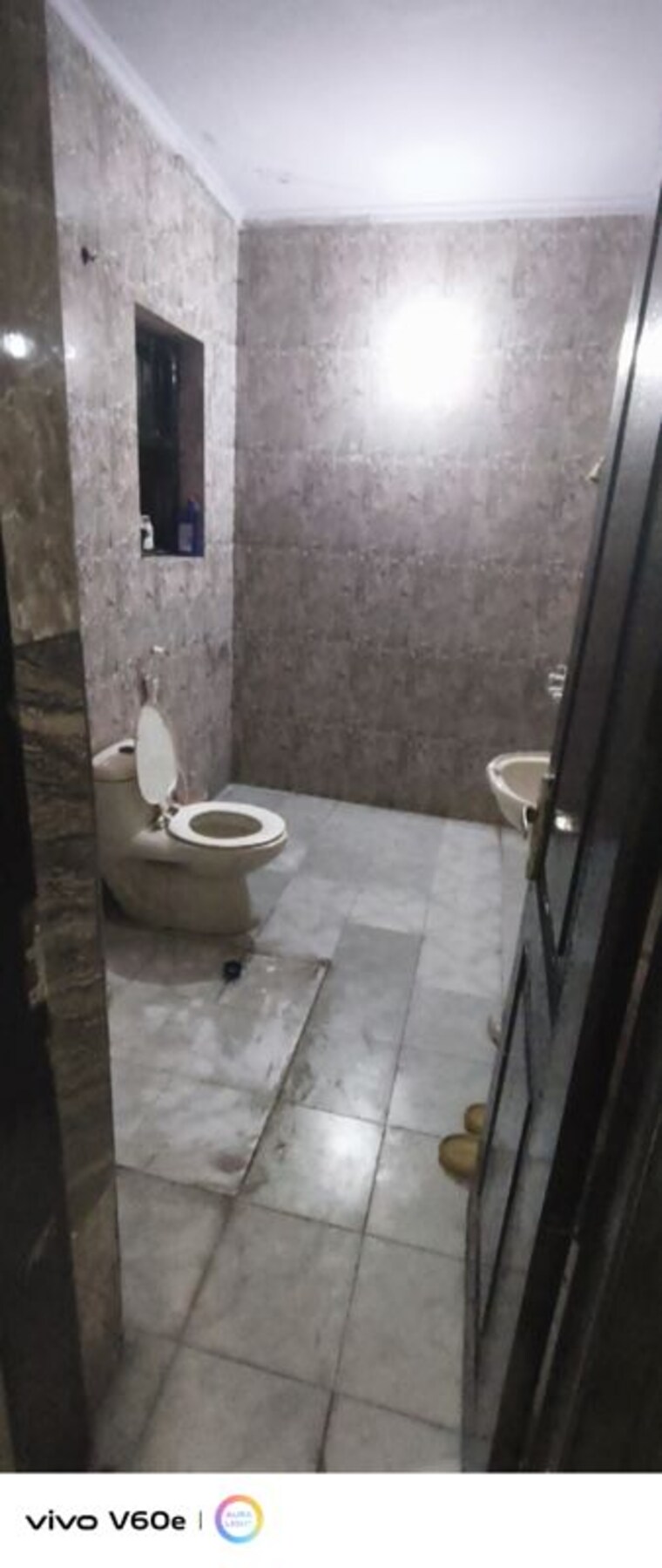 Bathroom, sector 55 1.5 Bedroom 980 Sq.Ft. Villa In Sector 55 Noida 10109771