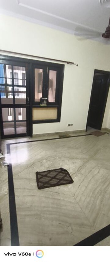 Room in 1.5 BHK Villa at Sector 55 – for Rent