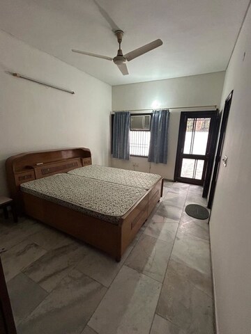 Bedroom in 2 BHK Independent House at Sector 33 – for Rent