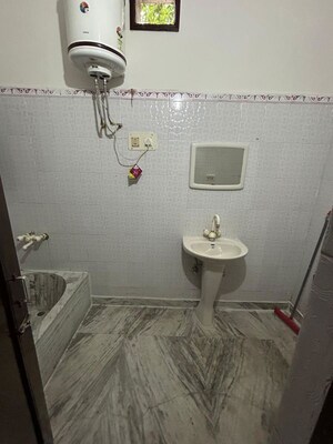 Bathroom in 2 BHK Independent House at Sector 33 – for Rent