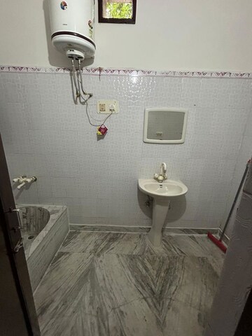 Bathroom in 2 BHK Independent House at Sector 33 – for Rent