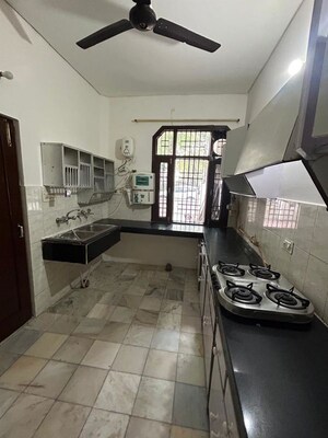 Kitchen in 2 BHK Independent House at Sector 33 – for Rent