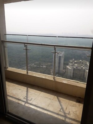 Furnished Amenities in 4 BHK Apartment at DB Woods, Goregaon East – for Rent