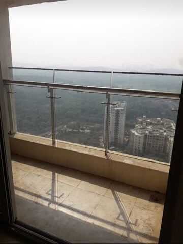Furnished Amenities in 4 BHK Apartment at DB Woods, Goregaon East – for Rent