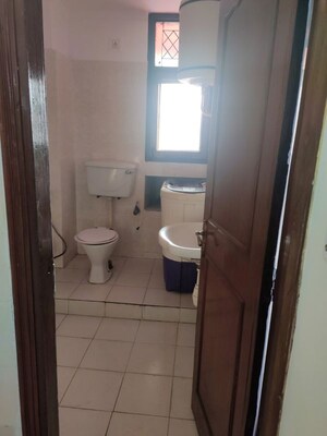 Bathroom in 3 BHK Apartment at Bhagirathi Apartment, Sector 62 – for Rent