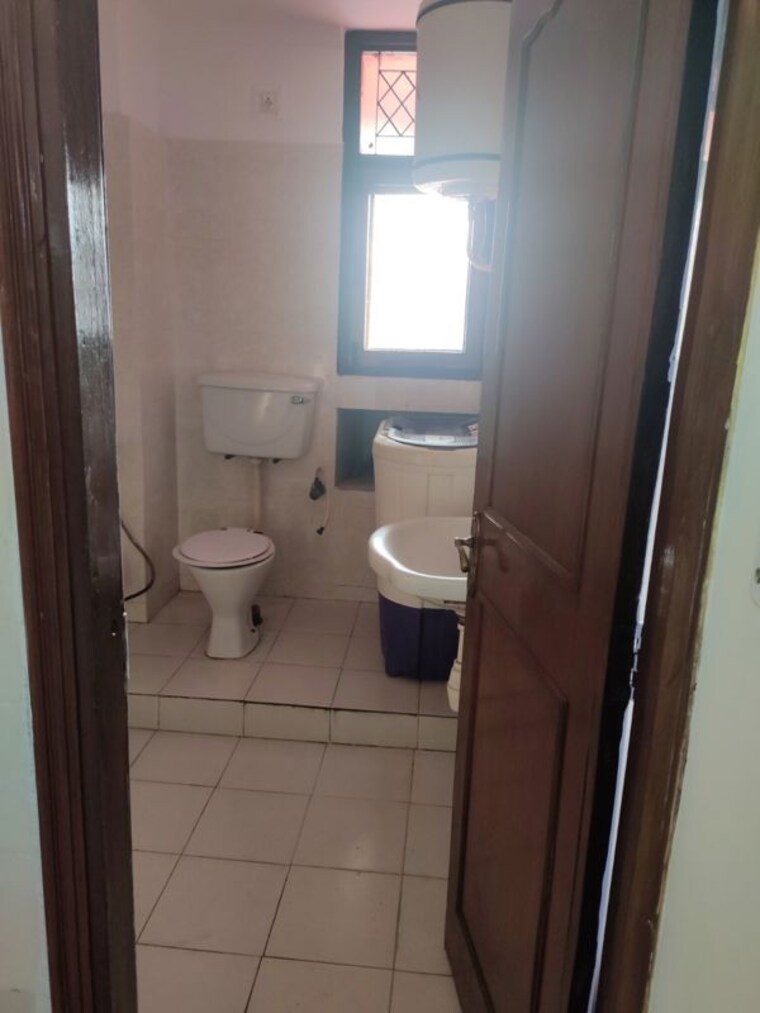 Bathroom, bhagirathi-apartment 3 Bedroom 1470 Sq.Ft. Apartment In Sector 62 Noida 10109813