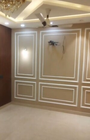 Room in 3 BHK Builder Floor at Sector 85 – for Sale