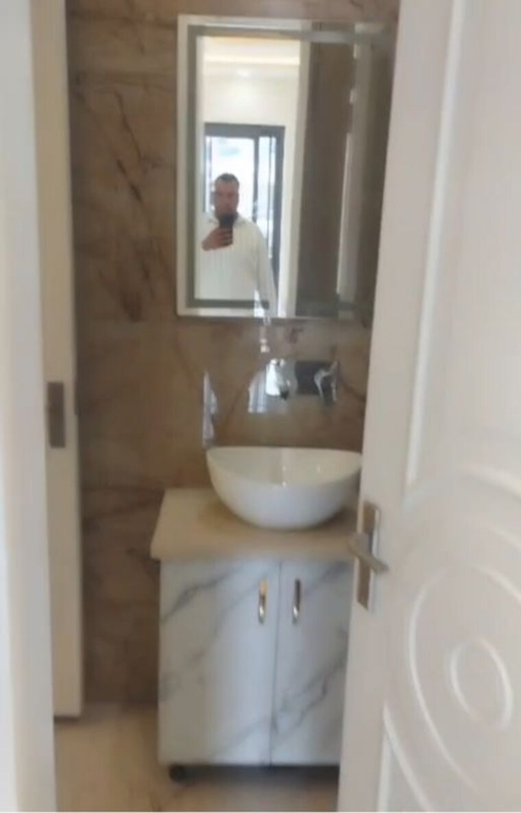 Master Bedroom, sector 85 3 Bedroom 250 Sq.Yd. Builder Floor In Sector 85 Faridabad 10109818