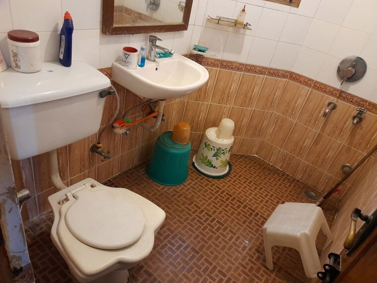 Bathroom, mea-apartments 2 Bedroom 1300 Sq.Ft. Apartment In Sector 62 Noida 10109820