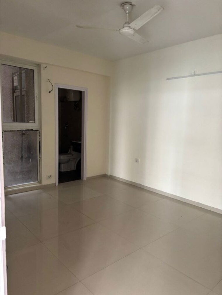 Room, tulip-violet 3 Bedroom 1578 Sq.Ft. Apartment In Sector 69 Gurgaon 10025851