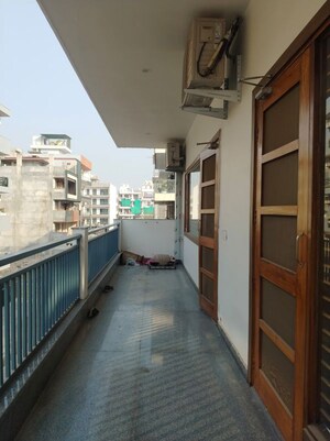 Balcony in 3 BHK Builder Floor at Jal Vihar Colony, Sector 46 – for Rent