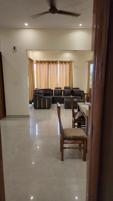 2 BHK Builder Floor For Rent in Aerocity