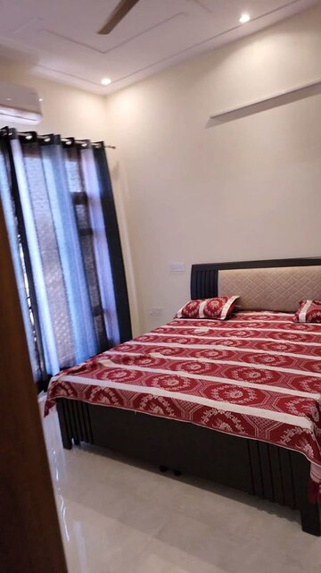 Bedroom in 2 BHK Builder Floor at Aerocity – for Rent
