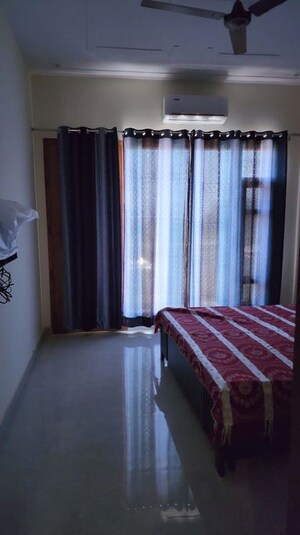 Bedroom in 2 BHK Builder Floor at Aerocity – for Rent