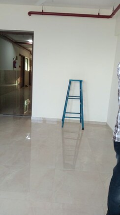 2 BHK Apartment For Rent in Sheth Irene