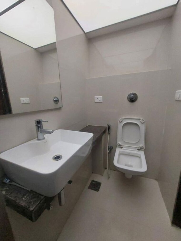Bathroom, harasiddh-viraaj 1 Bedroom 645 Sq.Ft. Apartment In Malad East Mumbai 10109846