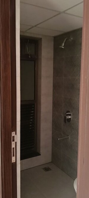 Bathroom in 2 BHK Apartment at Mahindra Alcove, Chandivali – for Rent