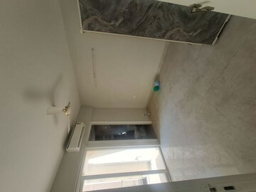 Furnished Amenities in 3 BHK Apartment at Signature Global City, Sector 37d – for Rent