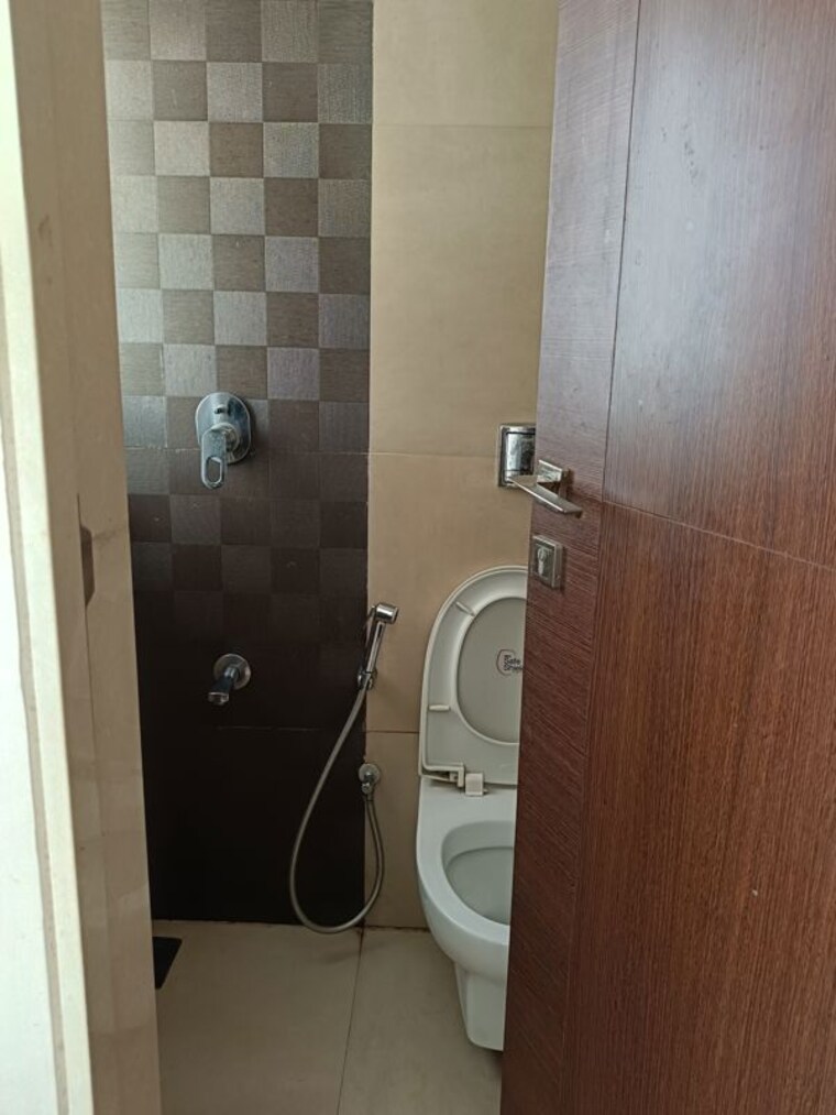 Bathroom, jp-unity-tower 2 Bedroom 434 Sq.Ft. Apartment In Lower Parel Mumbai 10109888