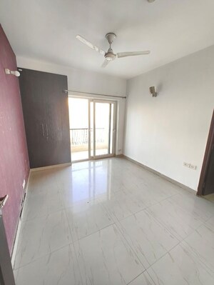Room in 3 BHK Apartment at Gaur Sportswood, Sector 79 – for Rent