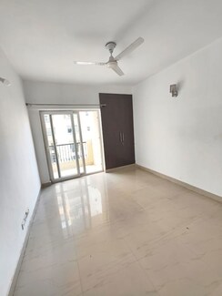 3 BHK + Extra Room Apartment For Rent in Gaur Sportswood