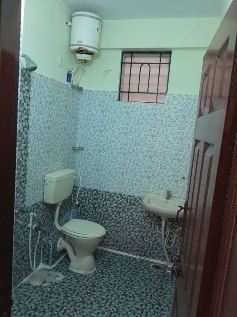 Bathroom, slv-ratnagiri-enclave 2 Bedroom 1100 Sq.Ft. Apartment In Whitefield Bangalore 10109914