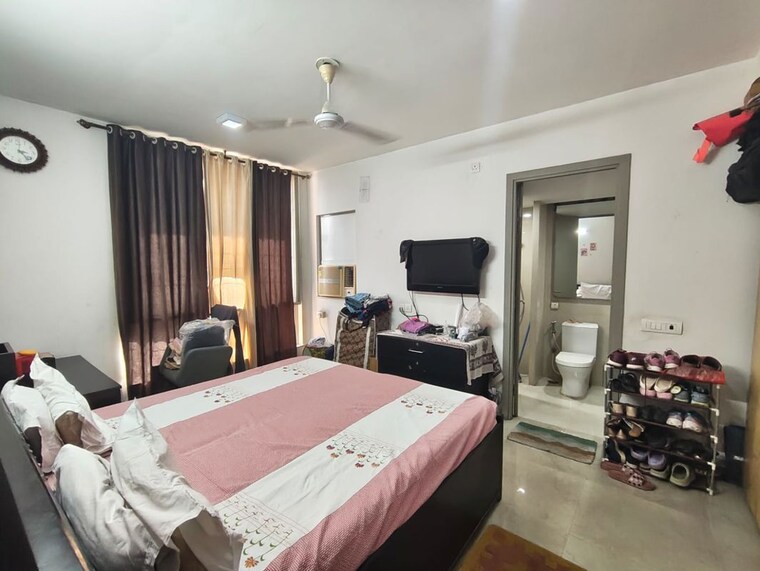 Bedroom, hiranandani-woodville 2 Bedroom 1040 Sq.Ft. Apartment In Ghodbunder Road Thane 10109949