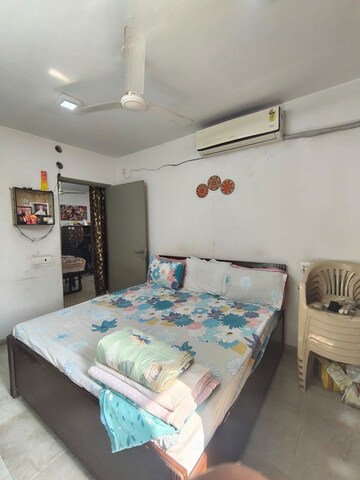 Bedroom in 2 BHK Apartment at Hiranandani Woodville, Ghodbunder Road – for Rent