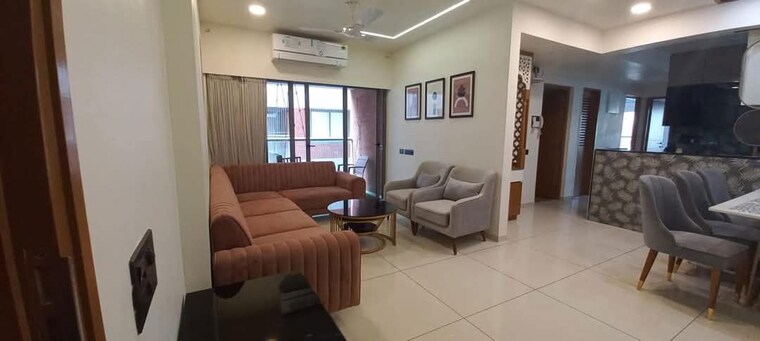 Living Room, shyamal 3 Bedroom 1850 Sq.Ft. Apartment In Shyamal Ahmedabad 10109951