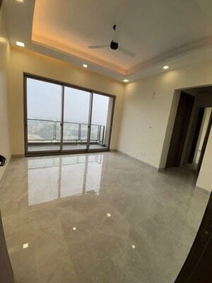 Room in 3.5 BHK Apartment at Ansals Celebrity Greens, Sushant Golf City – for Rent