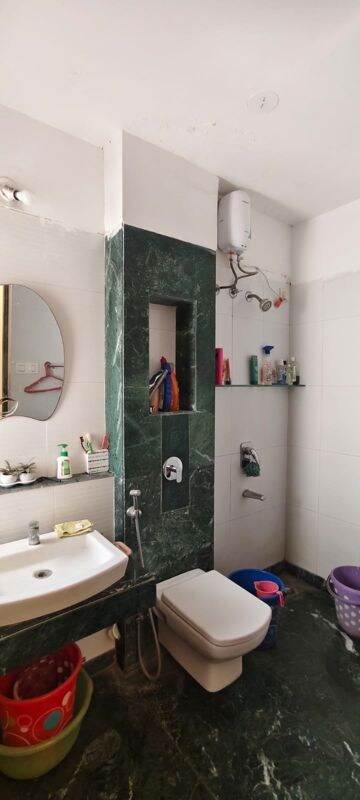 Furnished Amenities in 2.5 BHK Apartment at Lodha Splendora, Ghodbunder Road – for Sale