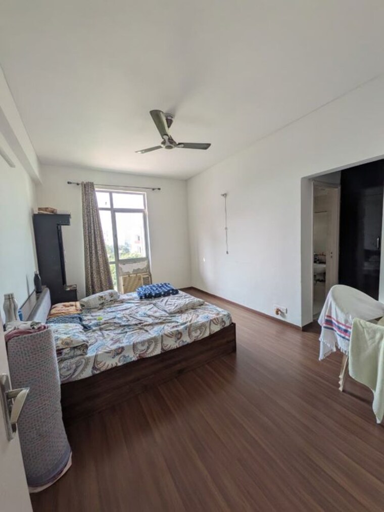 Bedroom, sector 9 3 Bedroom 500 Sq.Ft. Builder Floor In Sector 9 Gurgaon 10109984