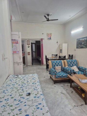 Bedroom in 3 BHK Builder Floor at Sector 9 – for Rent
