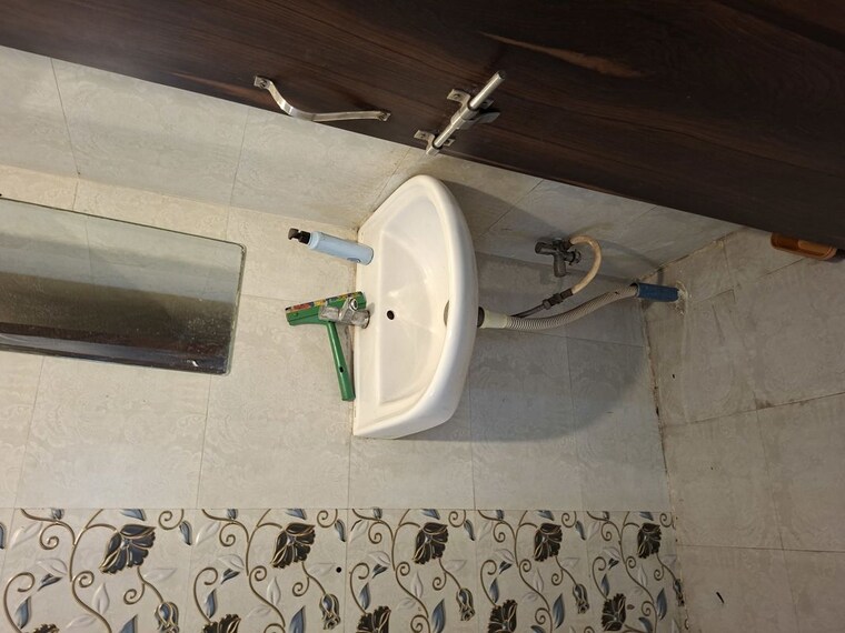 Bathroom, pooja-alka-uttam-enclave 2 Bedroom 800 Sq.Ft. Builder Floor In Mundhwa Pune 10110005