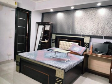 Bedroom in 3 BHK Builder Floor at Sector 4 – for Rent