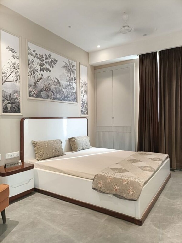 Bedroom, sector 4 3 Bedroom 450 Sq.Ft. Builder Floor In Sector 4 Gurgaon 10110022