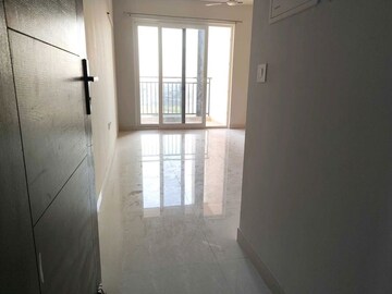 Room in 2 BHK Apartment at Eldeco Live By The Greens, Sector 150 – for Sale