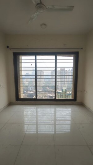 Room in 2 BHK Apartment at Acme Ozone, Manpada – for Rent