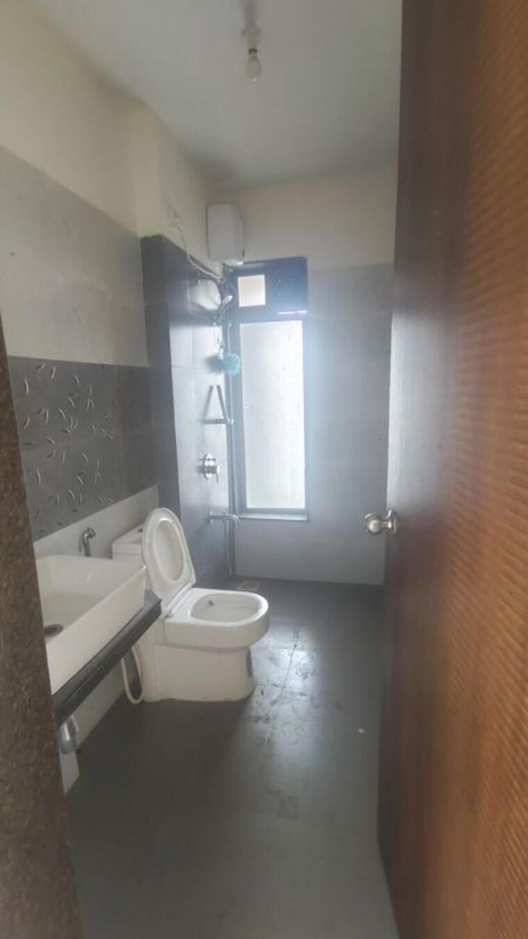 Bathroom, acme-ozone 2 Bedroom 775 Sq.Ft. Apartment In Manpada Thane 10110066