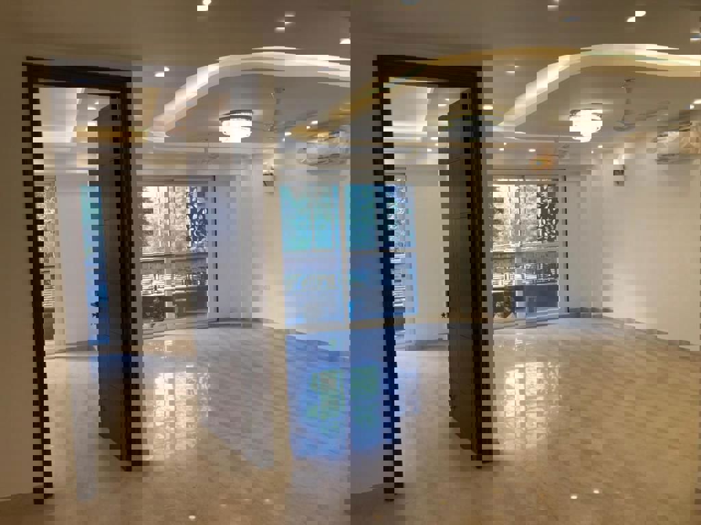 4 BHK + Servant Room 6000 Sq.Ft. Apartment in DLF The Aralias