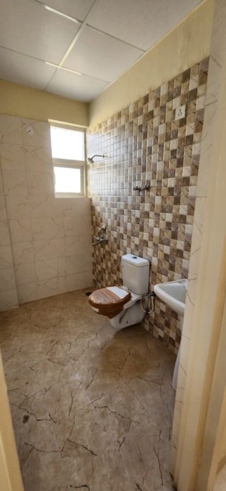 Bathroom, adore-samriddhi 3 Bedroom 645 Sq.Ft. Apartment In Sector 89 Faridabad 10110088
