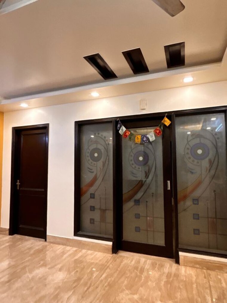 Master Bedroom, raja-garden 4 Bedroom 350 Sq.Yd. Apartment In Sector 19 Faridabad 10110114