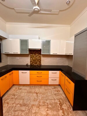 Kitchen in 4 BHK Apartment at Raja Garden, Sector 19 – for Rent