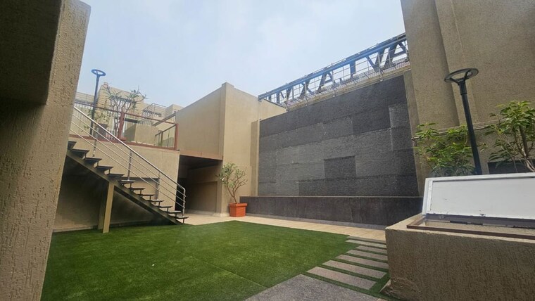 Exterior View, vaibhavlaxmi-address-51 2 Bedroom 615 Sq.Ft. Apartment In Bandra East Mumbai 10110101