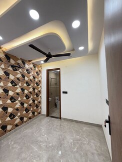 3 BHK + Pooja Room Builder Floor For Rent in Govindpuri