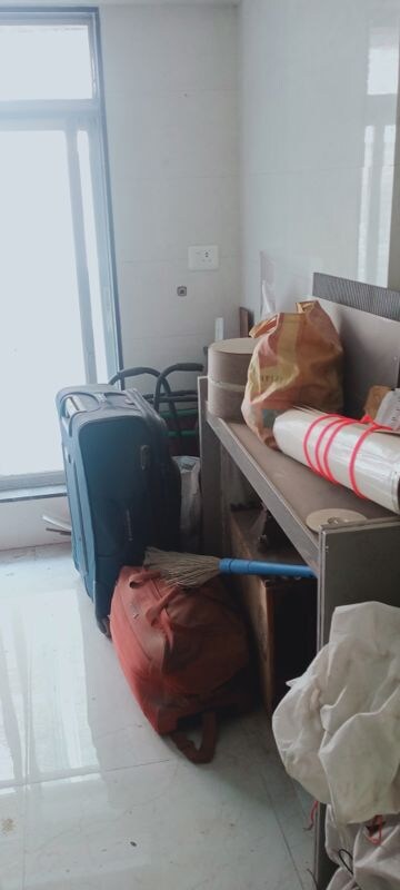 Master Bedroom in 1 BHK Apartment at Bindra Complex, Andheri East – for Rent