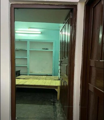 Bathroom in 1 BHK Apartment at Husainganj – for Rent