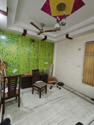 Room in 2 BHK Builder Floor at Tilak Nagar – for Rent
