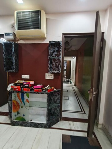 Room in 2 BHK Builder Floor at Tilak Nagar – for Rent