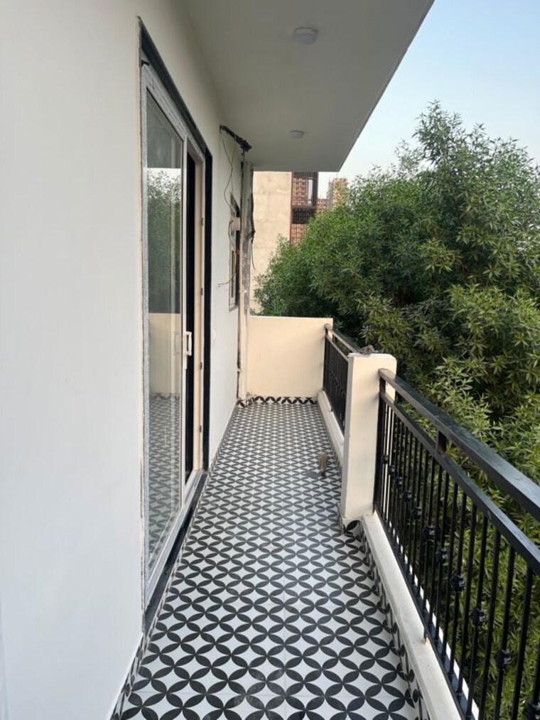 Balcony, lion-green-valley 3 Bedroom 1503 Sq.Ft. Builder Floor In Sohna Sector 35 Gurgaon 10110216